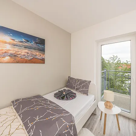 Apartament A8 Ruhiges 3-zimmer-studio Mit Balkon